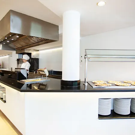 Hotel apartamentowy Grupotel Club Menorca 3*