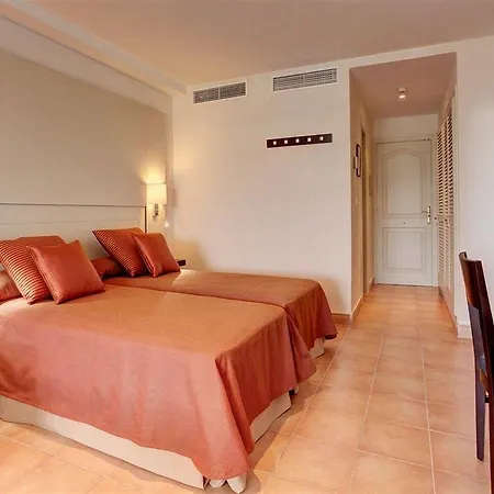 Grupotel Club Menorca Hotel apartamentowy Son Xoriguer