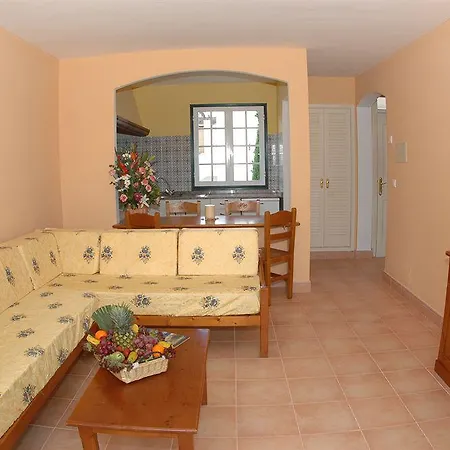 アパートホテル Grupotel Club Menorca 3*