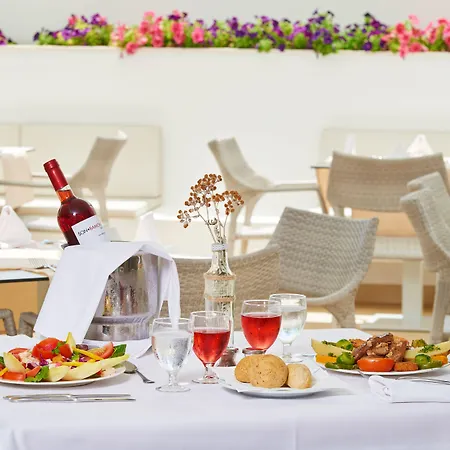 Grupotel Club Menorca 3*