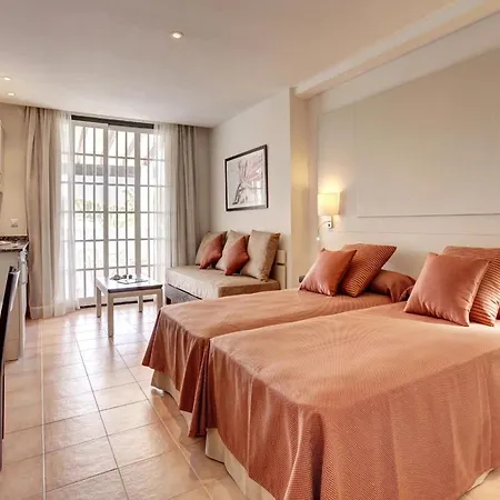 Grupotel Club Menorca מלון דירות סון קסוריגואה