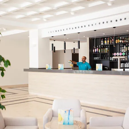 Grupotel Club Menorca Aparthotel Son Xoriguer