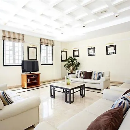Grupotel Club Menorca מלון דירות